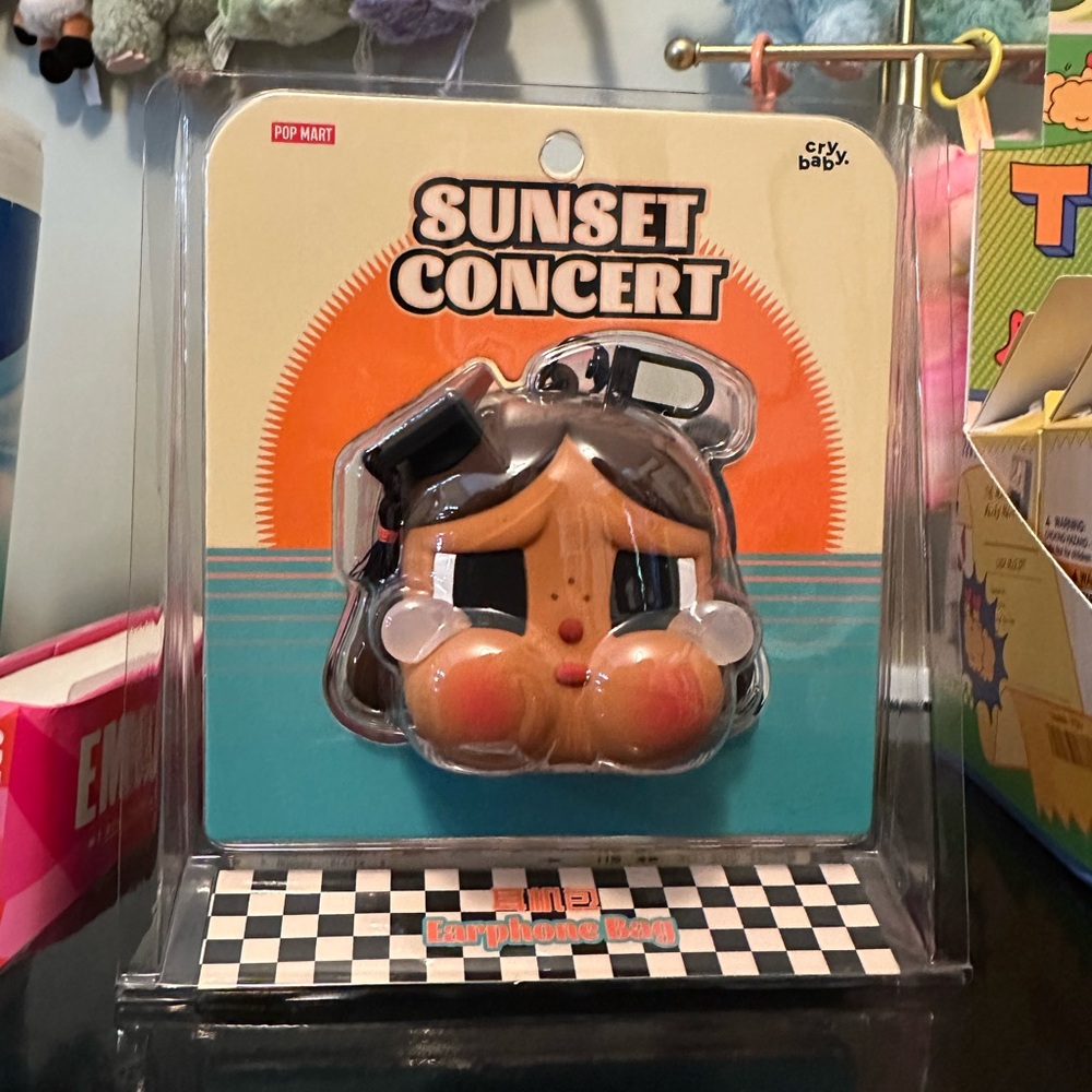 Cry Baby Sunset Concert Earphone Case